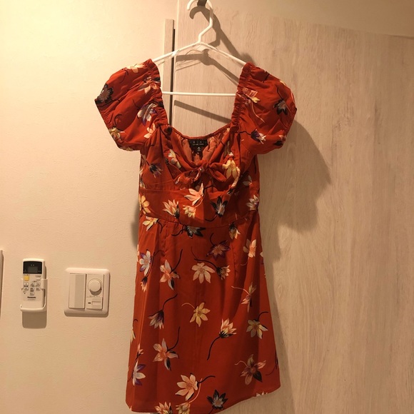 Dresses & Skirts - Orange floral summer dress